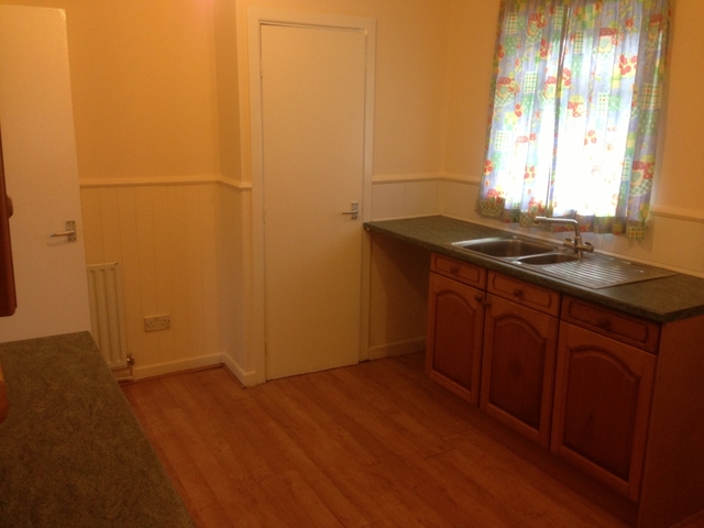  Image of 3 bedroom Semi-Detached house to rent in Southfield Avenue Bradford BD6 at Southfield Avenue  Odsal, Bradford, West Yorkshir, BD6 1HP