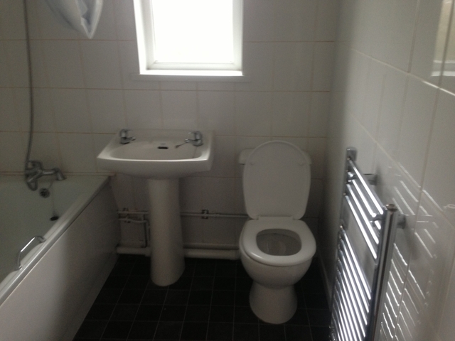  Image of 3 bedroom Semi-Detached house to rent in Southfield Avenue Bradford BD6 at Southfield Avenue  Odsal, Bradford, West Yorkshir, BD6 1HP