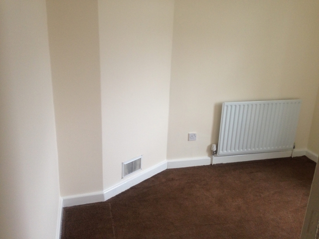  Image of 3 bedroom Semi-Detached house to rent in Southfield Avenue Bradford BD6 at Southfield Avenue  Odsal, Bradford, West Yorkshir, BD6 1HP