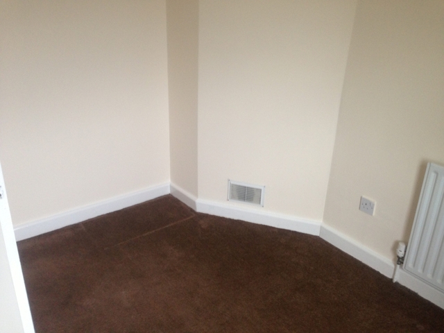  Image of 3 bedroom Semi-Detached house to rent in Southfield Avenue Bradford BD6 at Southfield Avenue  Odsal, Bradford, West Yorkshir, BD6 1HP