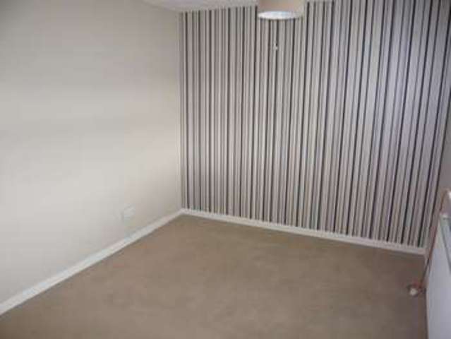  Image of 3 bedroom Terraced house to rent in Southville Road Port Talbot SA12 at Southville Road  Port Talbot, SA12 7DS