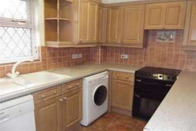  Image of 3 bedroom Detached house to rent in Speedwell Close Guildford GU4 at Guildford, GU4 7HE