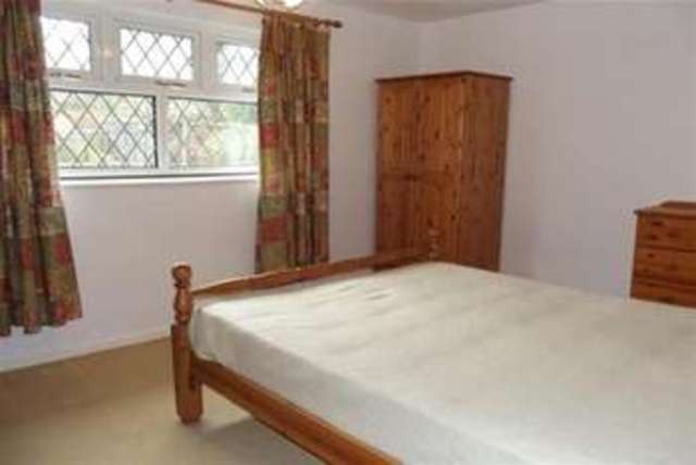  Image of 3 bedroom Detached house to rent in Speedwell Close Guildford GU4 at Guildford, GU4 7HE