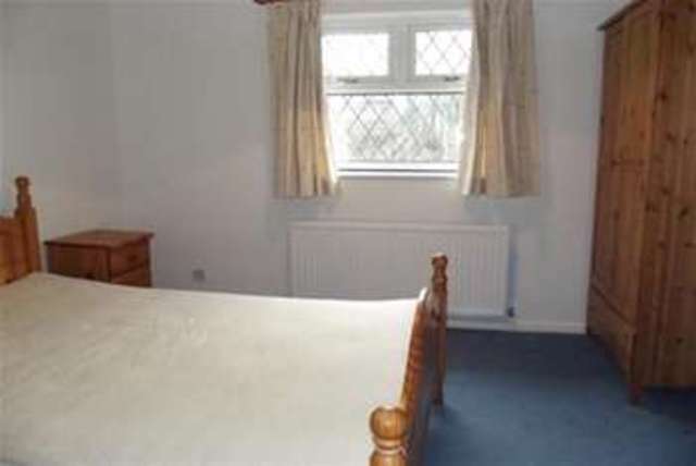  Image of 3 bedroom Detached house to rent in Speedwell Close Guildford GU4 at Guildford, GU4 7HE