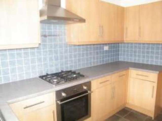  Image of 2 bedroom Maisonette for sale in Spring Park Road Croydon CR0 at Shirley Croydon Shirley, CR0 5EL