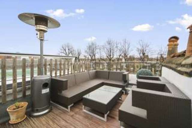  Image of 2 bedroom Maisonette to rent in St. Anns Road London W11 at St Anns Road  London, W11 4SR