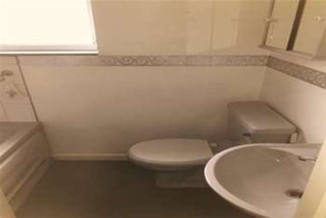  Image of 2 bedroom Flat to rent in Grenville Road Plymouth PL4 at Plymouth, PL4 9QD