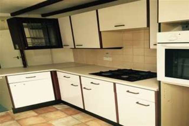  Image of 2 bedroom Flat to rent in Grenville Road Plymouth PL4 at Plymouth, PL4 9QD