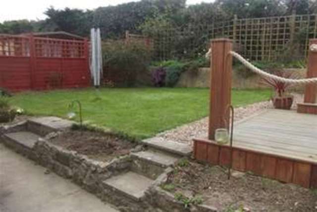  Image of 3 bedroom Semi-Detached house to rent in Parkers Road Starcross Exeter EX6 at Exeter, EX6 8QL