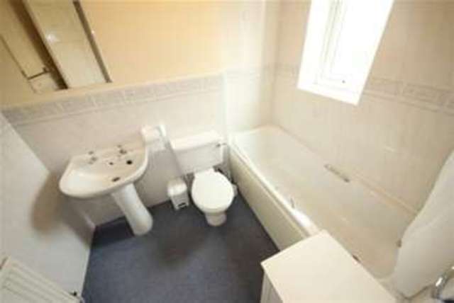  Image of 3 bedroom Detached house to rent in Stephenson Close Huntington York YO32 at York, YO32 9GG