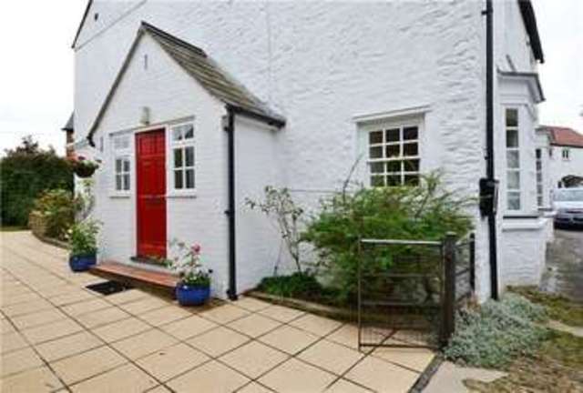  Image of 4 bedroom Detached house for sale in Buckland Faringdon SN7 at Buckland Faringdon Buckland, SN7 8RB