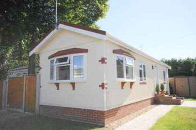  Image of 2 bedroom Bungalow for sale in Ringwood Road St. Ives Ringwood BH24 at St Ives  St Ives, BH24 2NT