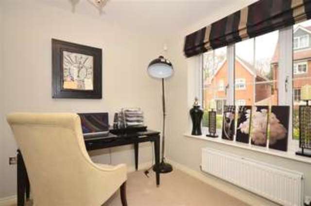  Image of 5 bedroom Detached house for sale in The Alders Billingshurst RH14 at Billingshurst West Sussex Billingshurst, RH14 9GU