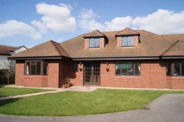 Image of 4 bedroom Bungalow to rent in The Balk Walton Wakefield WF2 at Walton Wakefield Walton, WF2 6JZ