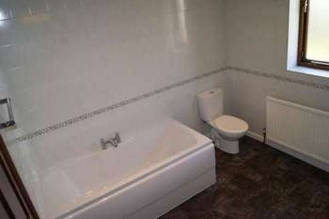  Image of 4 bedroom Bungalow to rent in The Balk Walton Wakefield WF2 at Walton Wakefield Walton, WF2 6JZ
