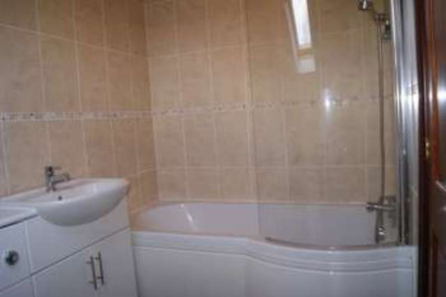  Image of 4 bedroom Bungalow to rent in The Balk Walton Wakefield WF2 at Walton Wakefield Walton, WF2 6JZ