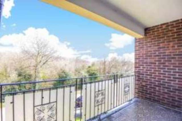  Image of 2 bedroom Flat for sale in Crescent Road London E4 at Crescent Road London Chingford Green, E4 6AX
