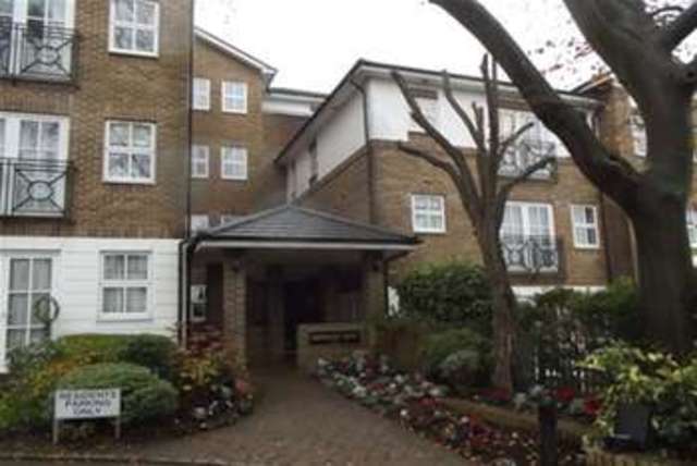  Image of 2 bedroom Flat to rent in Oakleigh Park North London N20 at London, N20 9AQ