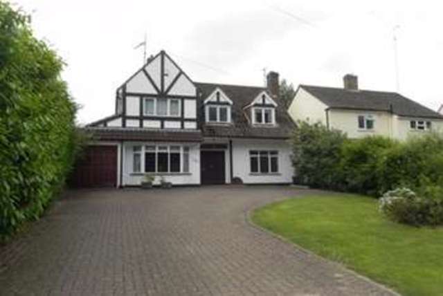  Image of 4 bedroom Detached house to rent in Tolmers Road Cuffley Potters Bar EN6 at Potters Bar, EN6 4JP