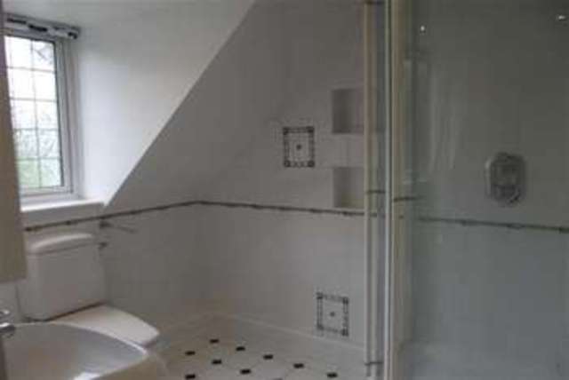  Image of 4 bedroom Detached house to rent in Tolmers Road Cuffley Potters Bar EN6 at Potters Bar, EN6 4JP