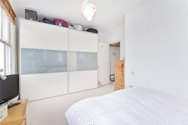  Image of 2 bedroom Flat for sale in Tottenham Road London N1 at De Beauvoir  Canonbury, N1 4EA