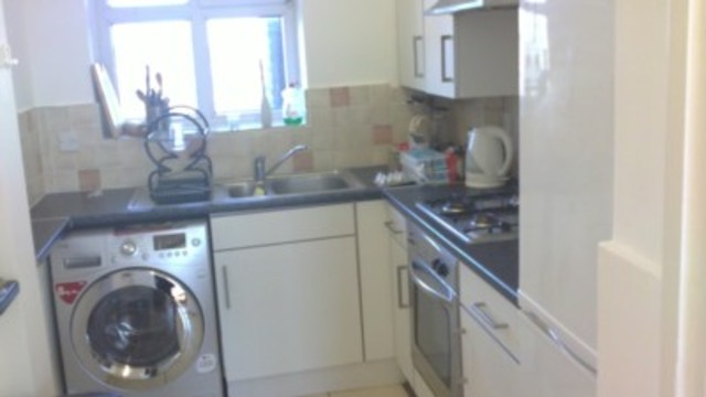  Image of 3 bedroom Apartment to rent in Tulse Hill London SW2 at Tulse Hill Brixton London, SW2 2JB