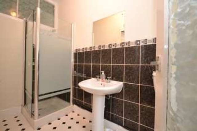  Image of 4 bedroom Flat for sale in Grove Road Ventnor PO38 at Ventnor Isle Of Wight, PO38 1TS