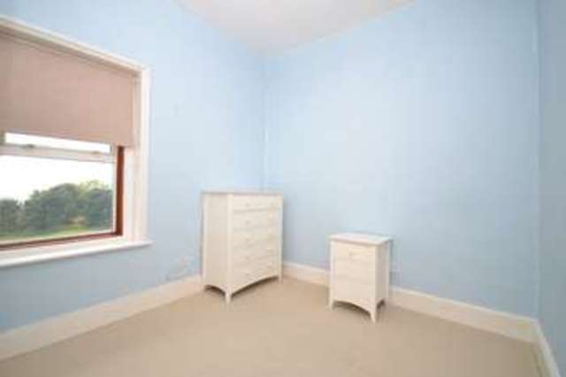  Image of 4 bedroom Flat for sale in Grove Road Ventnor PO38 at Ventnor Isle Of Wight, PO38 1TS