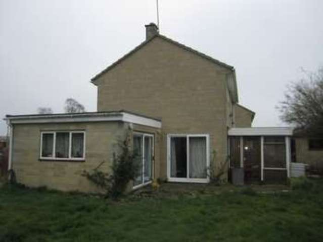  Image of 3 bedroom Detached house for sale in Wakefield Close Kempsford Fairford GL7 at Kempsford Gloucestershire, GL7 4DP