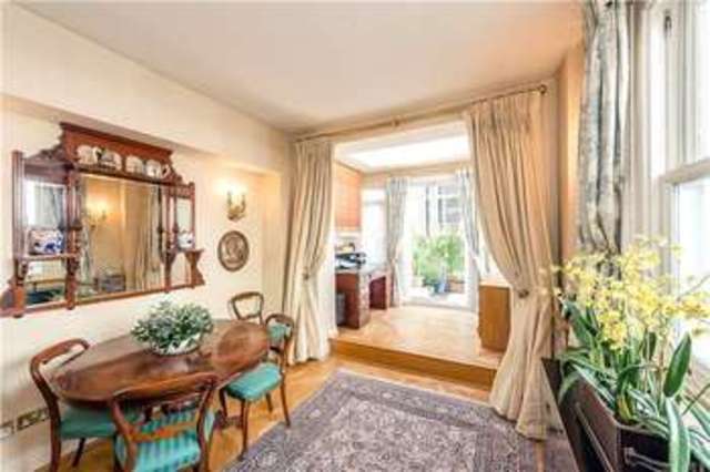 Image of 4 bedroom Flat for sale in Warwick Square London SW1V at London  Vauxhall Bridge, SW1V 2AA
