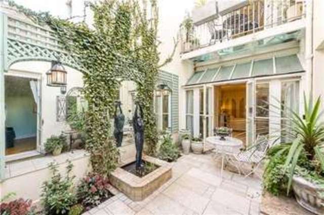  Image of 4 bedroom Flat for sale in Warwick Square London SW1V at London  Vauxhall Bridge, SW1V 2AA