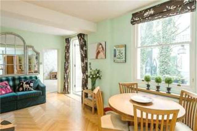  Image of 4 bedroom Flat for sale in Warwick Square London SW1V at London  Vauxhall Bridge, SW1V 2AA