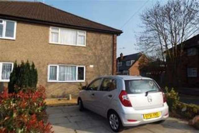  Image of 2 bedroom Maisonette to rent in Wash Road Hutton Brentwood CM13 at Brentwood, CM13 1DL
