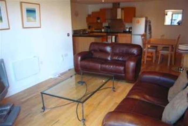  Image of 2 bedroom Flat to rent in Waterloo Street Leeds LS10 at Leeds, LS10 1JA