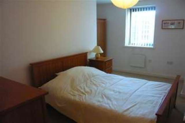  Image of 2 bedroom Flat to rent in Waterloo Street Leeds LS10 at Leeds, LS10 1JA