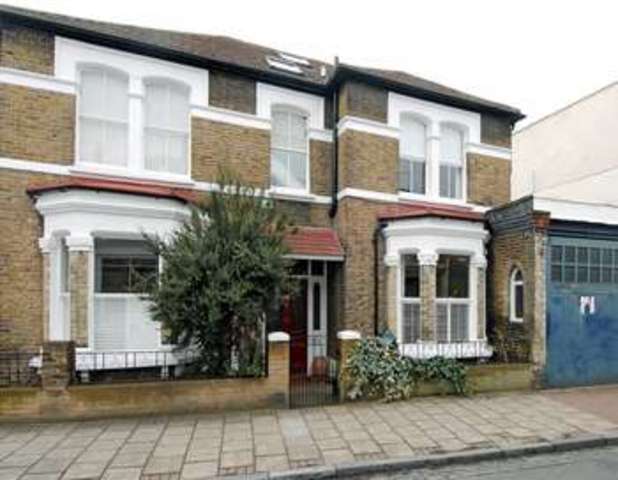  Image of 3 bedroom Detached house to rent in Webb