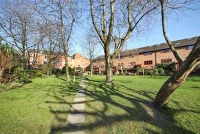  Image of 1 bedroom Flat to rent in Wesley Square London W11 at London, W11 1TS