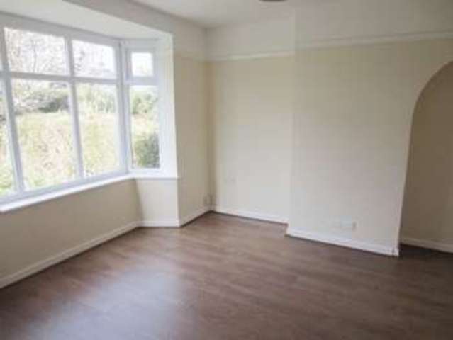  Image of 3 bedroom Semi-Detached house to rent in West Boulevard Quinton Birmingham B32 at West Boulevard  Birmingham, B32 2BH