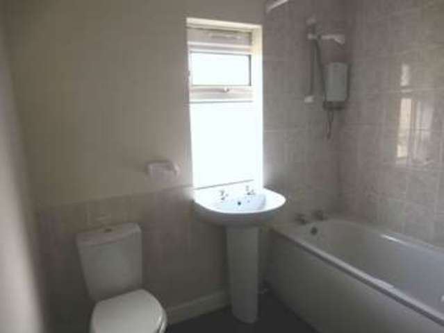  Image of 3 bedroom Semi-Detached house to rent in West Boulevard Quinton Birmingham B32 at West Boulevard  Birmingham, B32 2BH