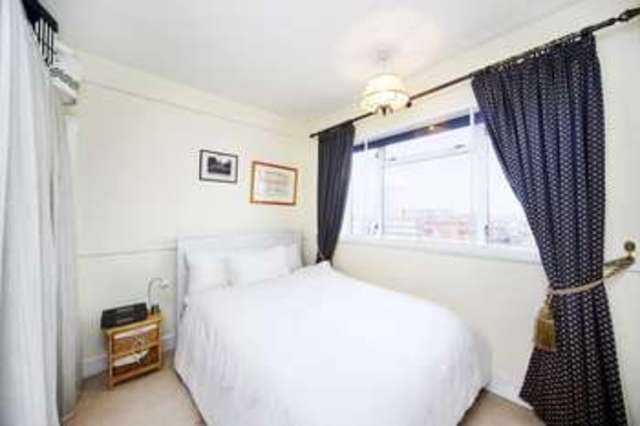  Image of 2 bedroom Property to rent in Edith Villas London W14 at West Kensington Court  Edith Villas, W14 9AD