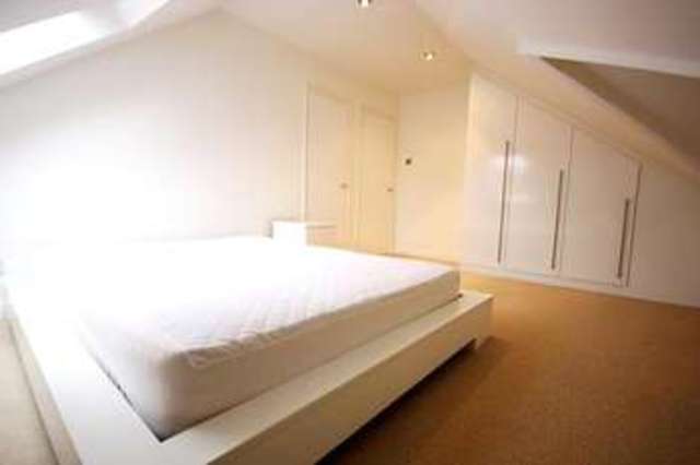  Image of 2 bedroom Flat to rent in Kings Avenue Parkstone Poole BH14 at Poole, BH14 9QQ