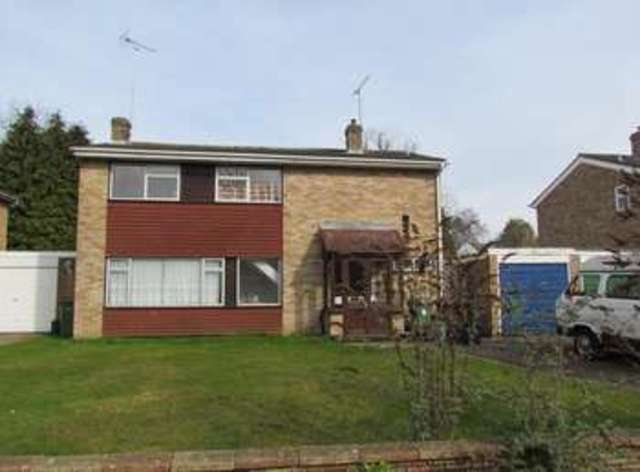  Image of 4 bedroom Detached house to rent in Westleigh Drive Sonning Common Reading RG4 at Sonning Common  Reading, RG4 9LA