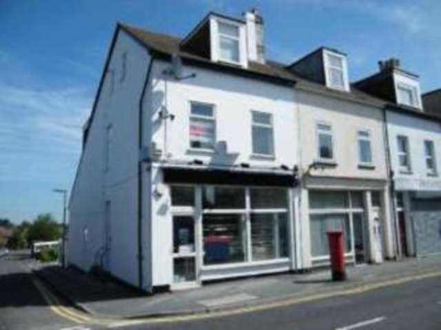  Image of 1 bedroom Flat for sale in Westway Caterham CR3 at Caterham Surrey Caterham, CR3 5TP