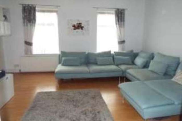  Image of 1 bedroom Flat for sale in Westway Caterham CR3 at Caterham Surrey Caterham, CR3 5TP