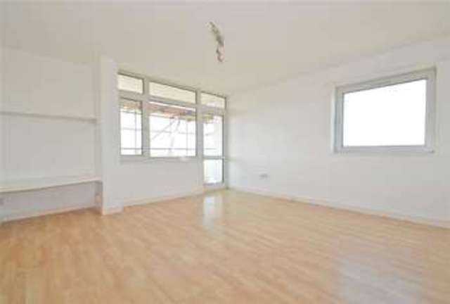  Image of 1 bedroom Apartment for sale in Wanborough Drive London SW15 at Roehampton, SW15 4AX