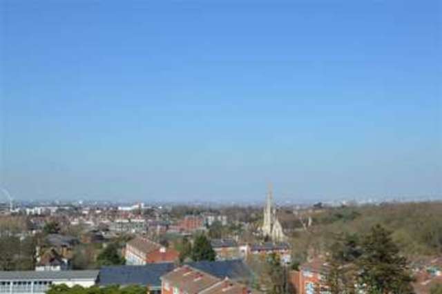  Image of 1 bedroom Apartment for sale in Wanborough Drive London SW15 at Roehampton, SW15 4AX