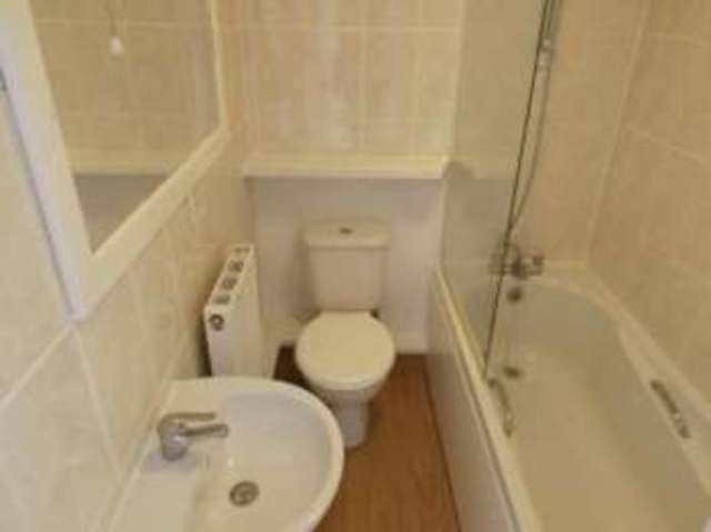  Image of 2 bedroom Flat for sale in Wonford Street Exeter EX2 at Wonford Street Exeter Countess Wear, EX2 5DR