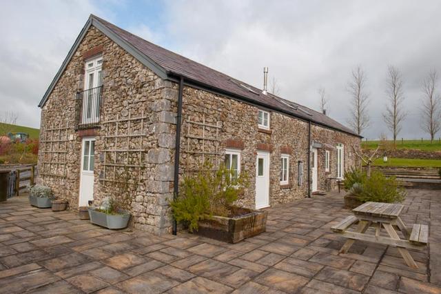  Image of 3 bedroom Detached house for sale in Llangunnor Llangunnor Carmarthen SA32 at Carmarthen Carmarthenshire Nantycaws, SA32 8AQ