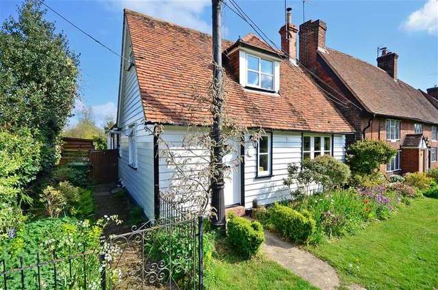  Image of 3 bedroom Detached house for sale in Church Walk Headcorn Ashford TN27 at Headcorn Ashford Headcorn, TN27 9NP