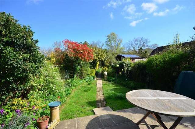  Image of 3 bedroom Detached house for sale in Church Walk Headcorn Ashford TN27 at Headcorn Ashford Headcorn, TN27 9NP